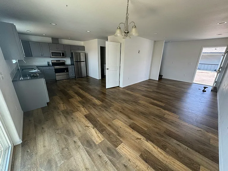 2721 W Marina Dr #7 — Photo 2