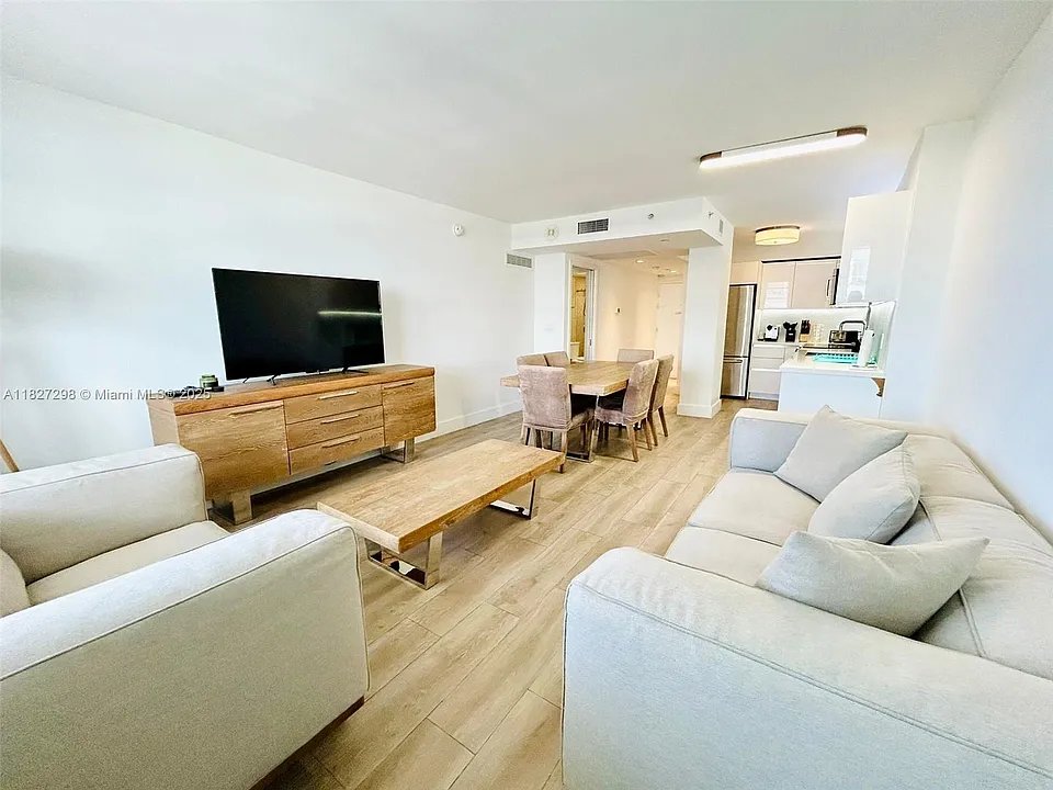 100 Lincoln Rd #1429