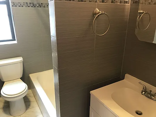 Rented by Zuz Realty | media 30