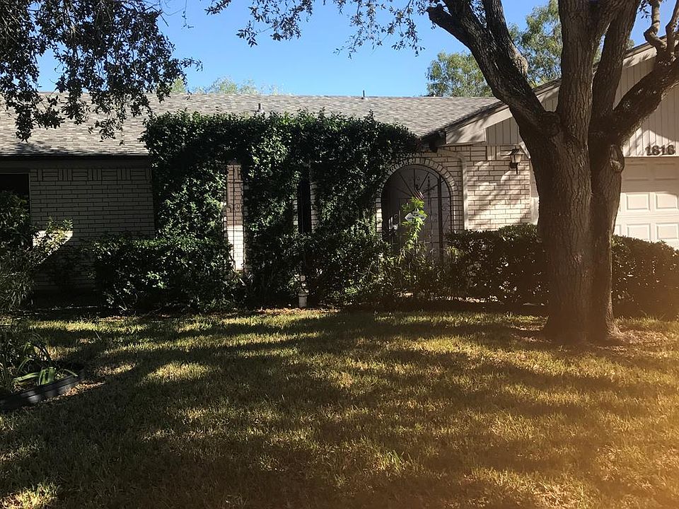 1st image of 1818 N Flamingo Ln