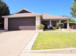 3921 Garden Springs Dr, Fort Worth, TX 76123