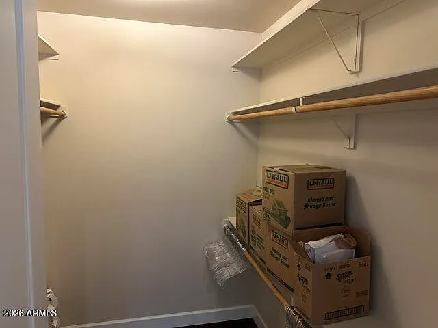 2201 E Grapevine Dr — Photo 6