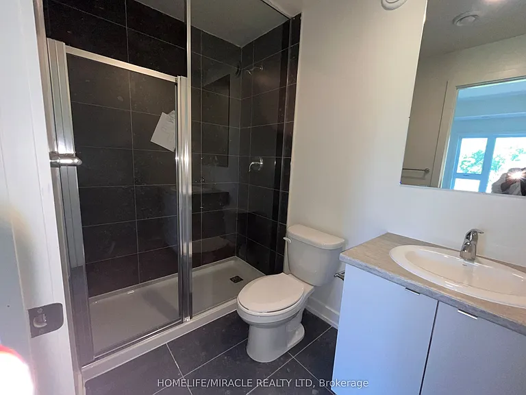16 Melbourne Ave #209B — Photo 9