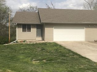 716 Cedar Creek Rd, Hannibal, MO 63401