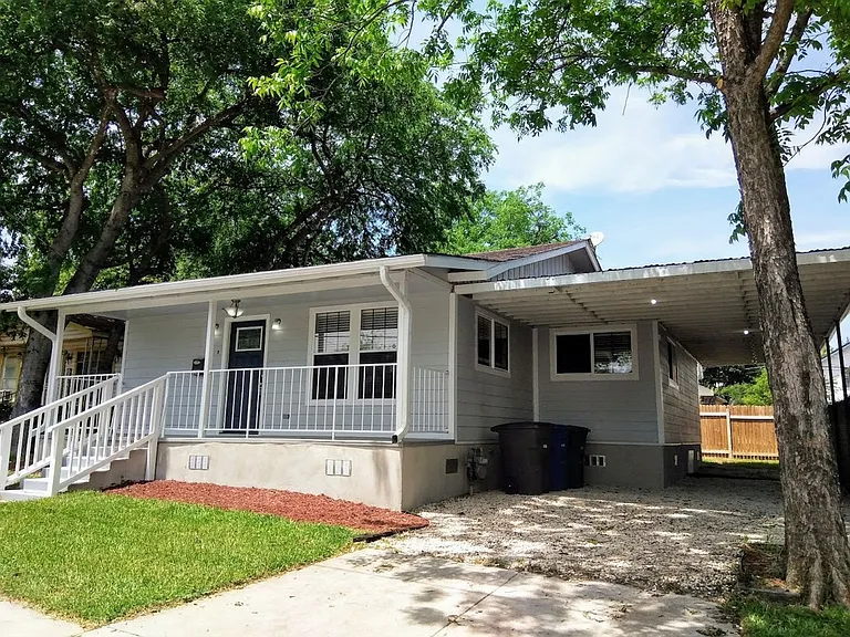 1209 Mason St — Photo 3