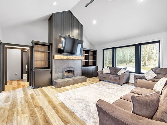5th image of 3907 Trappers Bend Ct