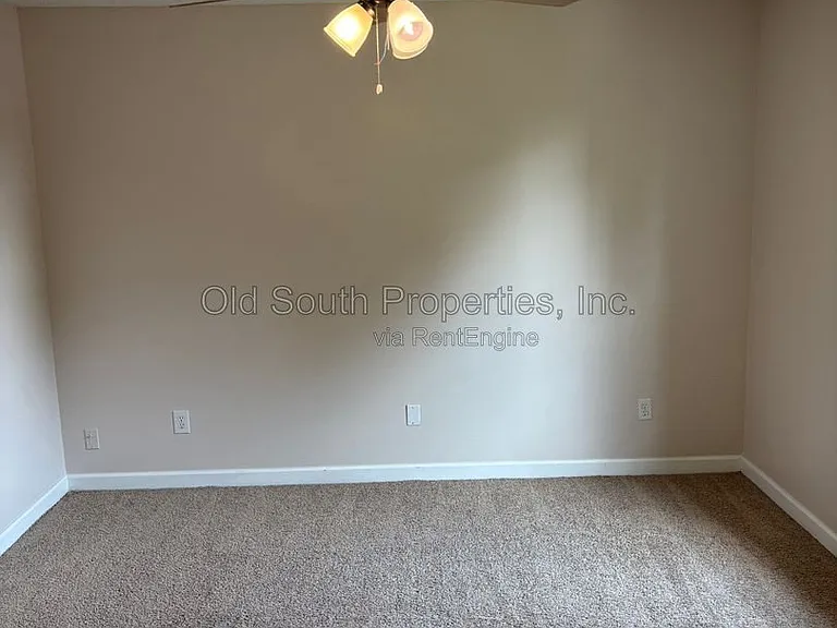 3111 Leesburg Sq — Photo 20