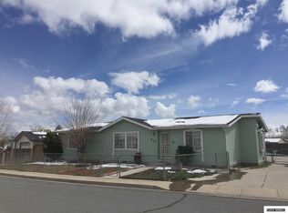 945 Green Valley Dr, Fernley, NV 89408