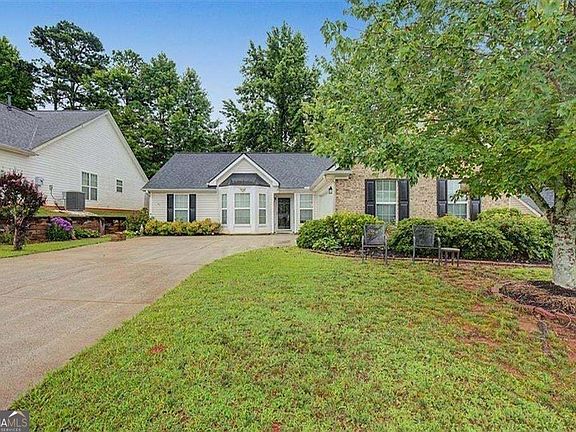 3rd image of 221 Mount Laurel Dr