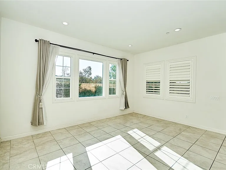 115 Mesa Verde Ln — Photo 14