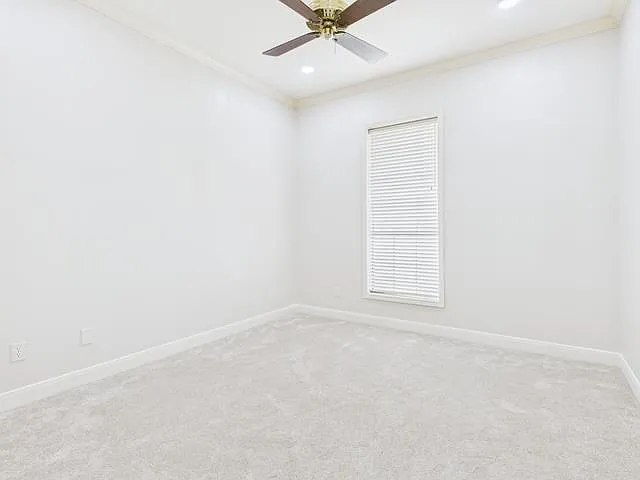 1178 Oval Dr — Photo 26