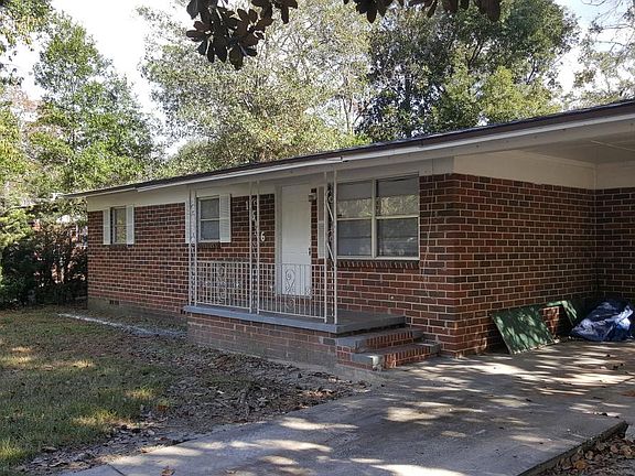 4th image of 1656 Helena St