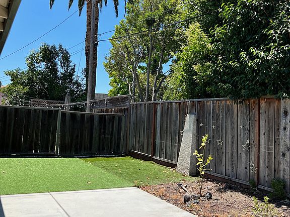 4th image of 32 Wistaria Way