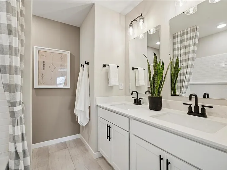 10386 Ithaca Ln N — Photo 13