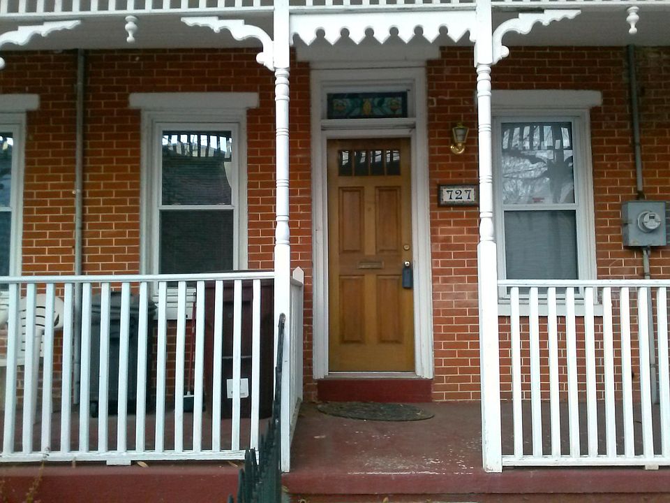 1st image of 727 W 9th St