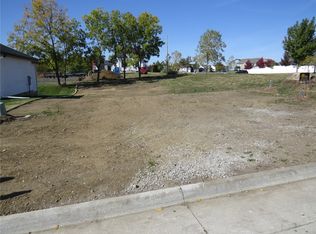 3302 Sokol Ln SW, Cedar Rapids, IA 52404