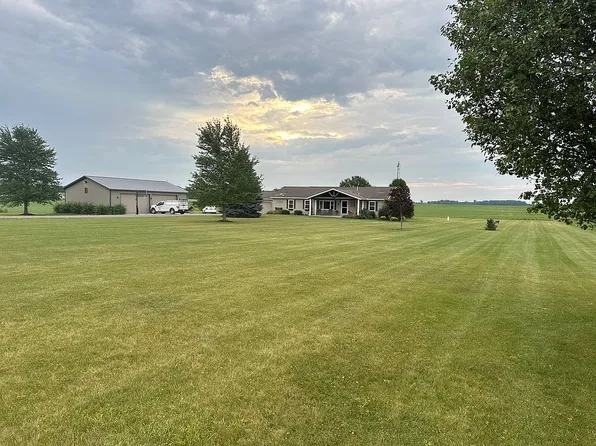 14816 Valley Rd, Wapakoneta, OH 45895