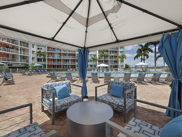 Waters Pointe — Photo 32