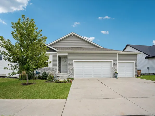 640 S 8th St, Carlisle, IA 50047