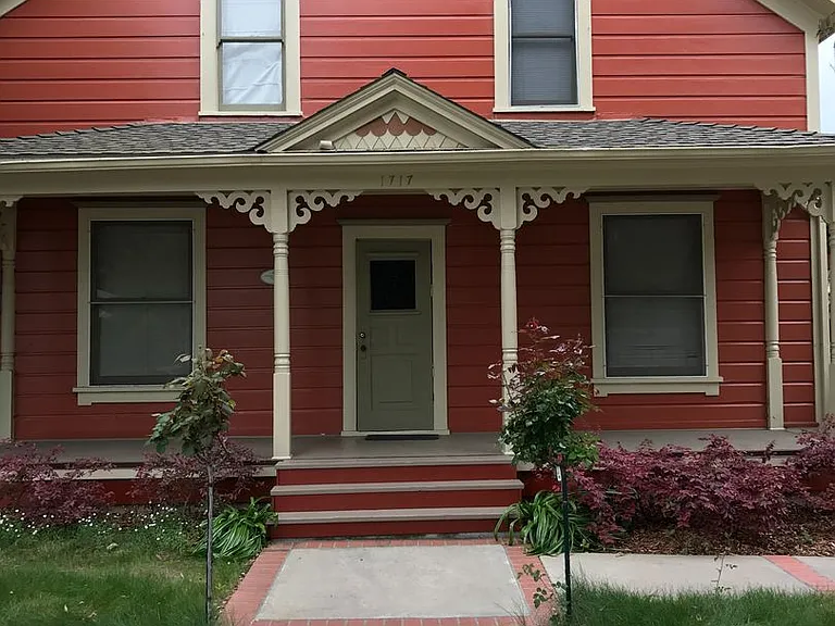 1717 Santa Barbara Ave — Photo 1