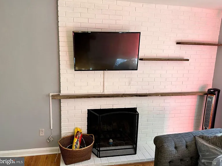 2349 N Early St — Photo 12