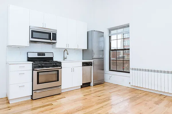 Rented by Nooklyn NYC LLC | media 18