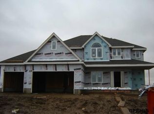 7615 S Shr, Papillion, NE 68046