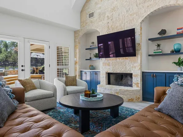 220 Sundance Trl, Dripping Springs, TX 78620