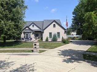 45108 Rolling Ridge Ct, Canton, MI 48187