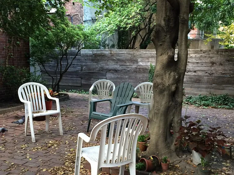 427 S 8th St — Photo 12