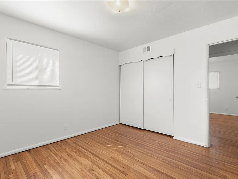 505 SE Greystone Ave — Photo 9
