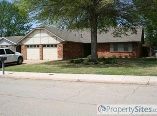 1021 Apollo Cir, Edmond, OK 73003