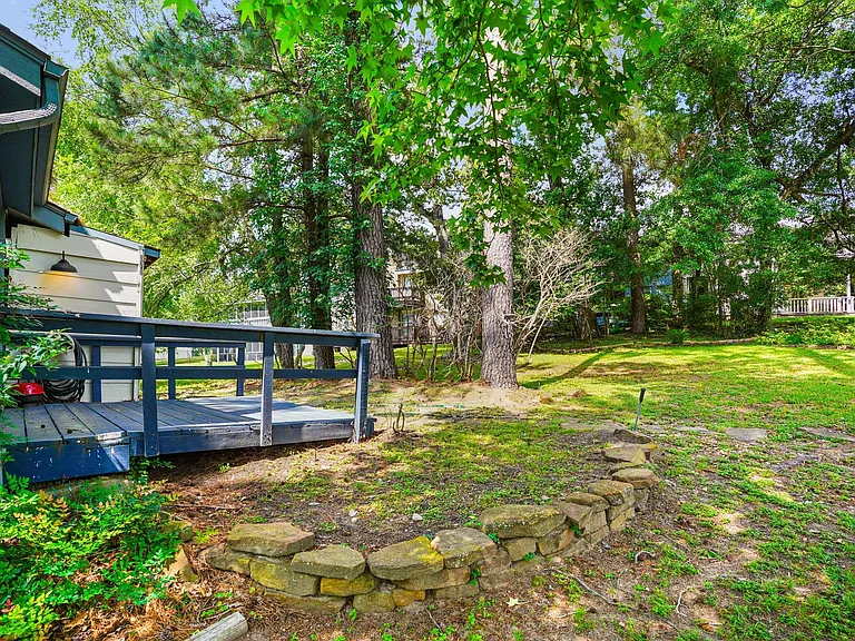 9 Lake View Mnr — Photo 31