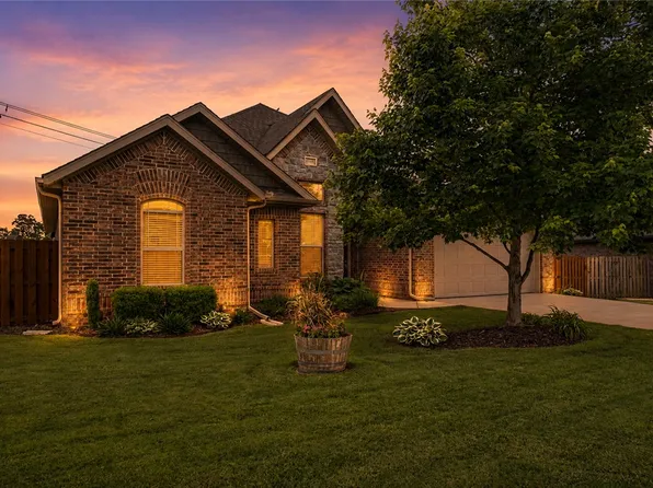 6209 S 56th St, Rogers, AR 72758