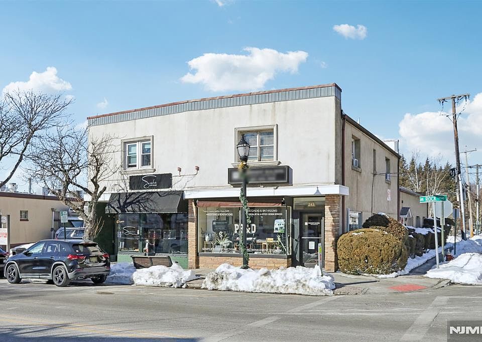 1st image of 243 Rock Rd