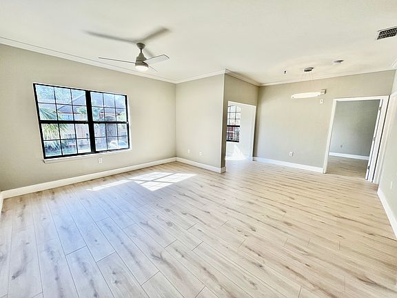 3rd image of 2199 Chianti Pl #922