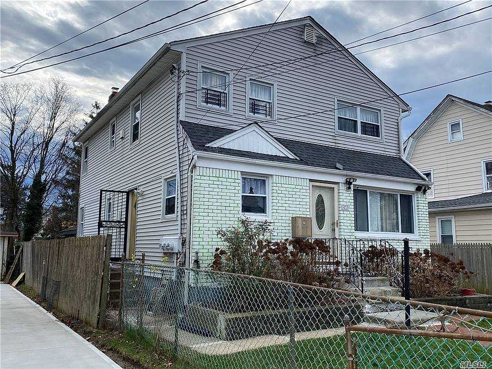1st image of 32 Stowe Pl