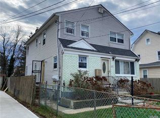 32 Stowe Pl, Hempstead, NY 11550