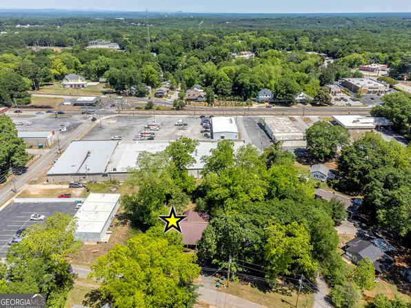 84 Hood St, Commerce, GA 30529