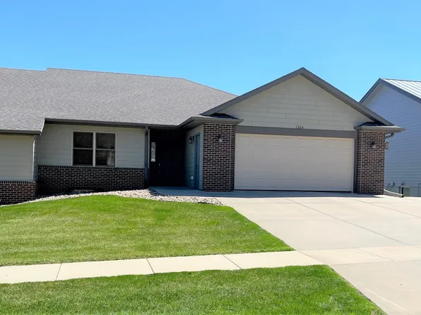 1304 Green St, Yankton, SD 57078