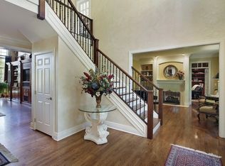 2221 Churchill Cir, Libertyville, IL
