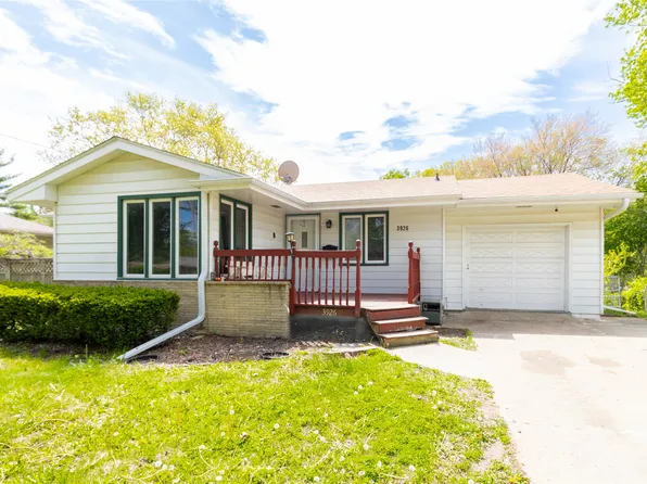 3926 Lynner Dr, Des Moines, IA 50310