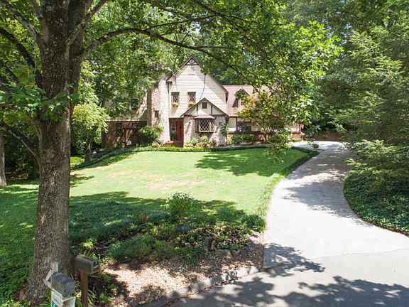 2nd image of 2114 Wakefield Cir