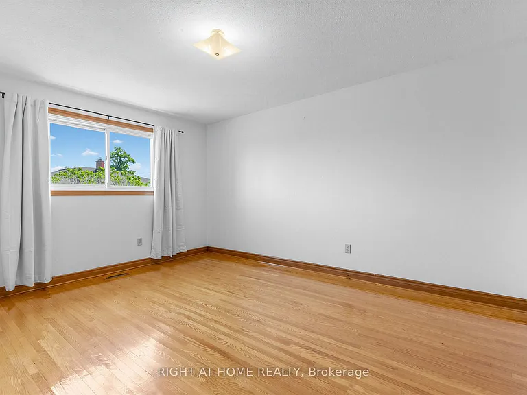 33 Arthur Griffith Dr #A — Photo 24