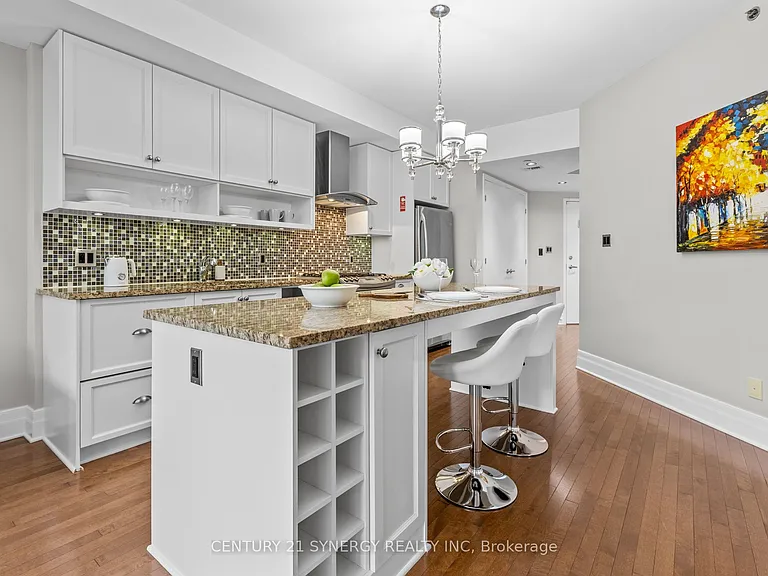 808 Bronson Ave #312 — Photo 7