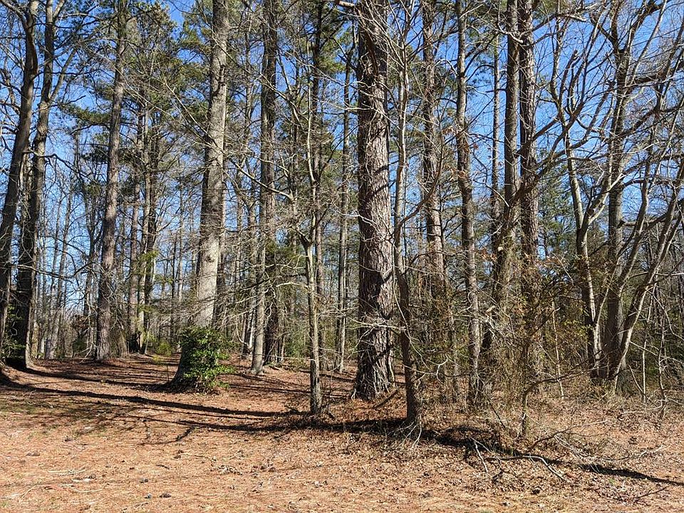 1st image of 1 Cabin Point Dr