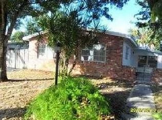 5841 SW 16th St, Plantation, FL 33317