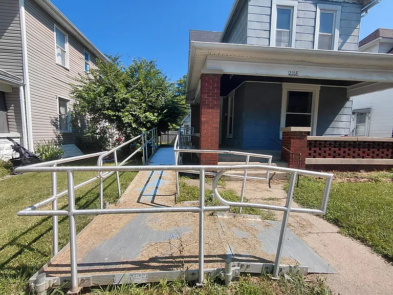 2108 Grand Blvd — Photo 1