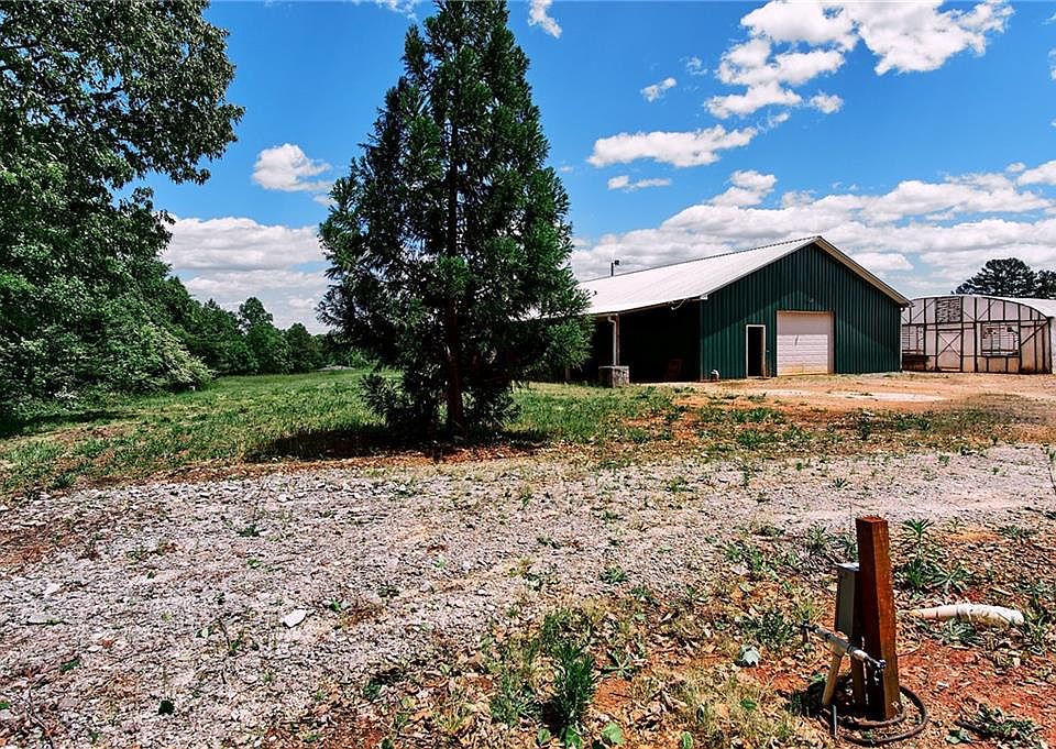 397 Springbrook Rd, Walhalla, SC 29691 MLS 20262029 Zillow