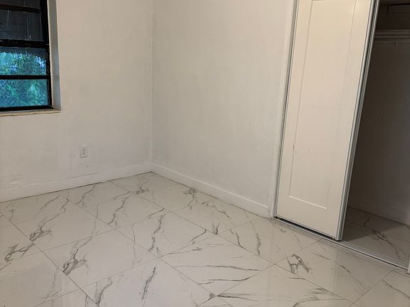 5th image of 16251 NE 18th Pl